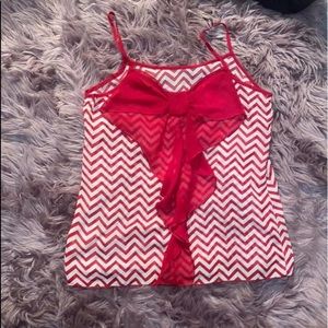 Polyester chevron top With bow accent in front